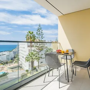 With Ocean View And Parking Apartament Funchal (Madeira)
